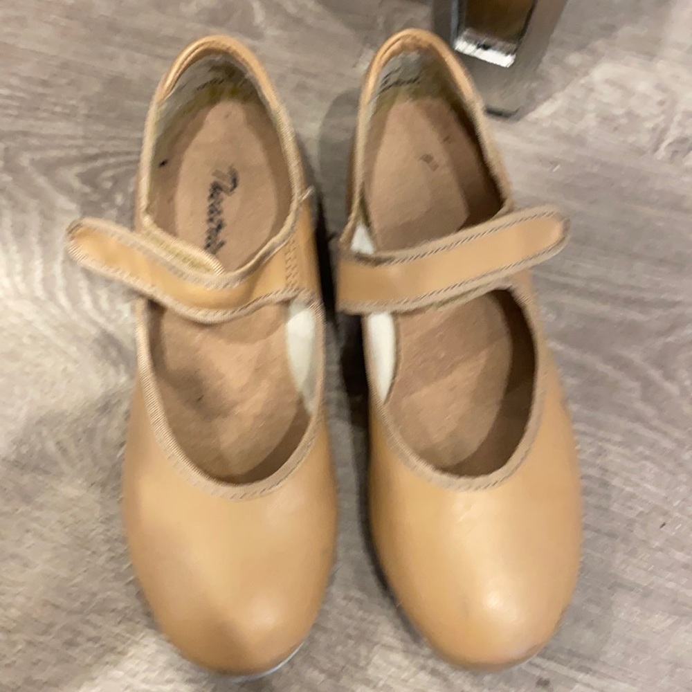 Tap shoes